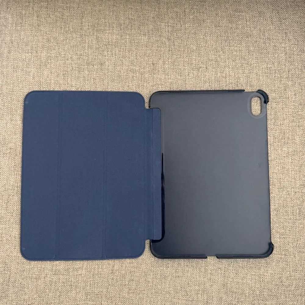 iPad Air 4th and 5th Generation Blue Shell Cover New✨